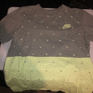 Men’s Nike T-shirt